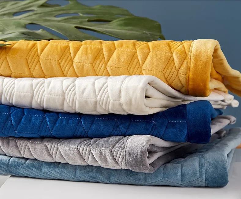 1PCS Simple Grid Solid Color sofa Cover for Living Room Couch Pillowcase Armrest Plush Fabric Thick Sofa Towel Sheets Sofa Decor
1PCS Simple Grid Solid Color sofa Cover for Living Room Couch Pillowcase Armrest Plush Fabric Thick Sofa Towel Sheets Sofa Decor