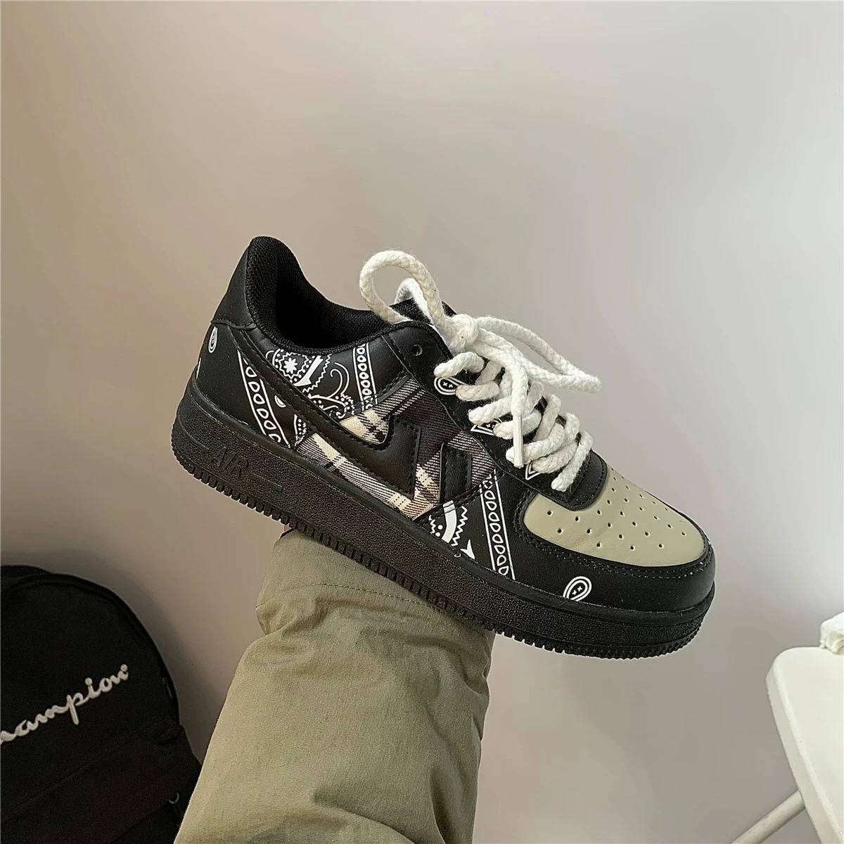 2022 New Cashew Flower Street Dance Men Women Sneakers Thick-Soled Couple Shoes Women's Fashion All-Match Running Casual Shoes
2022 New Cashew Flower Street Dance Men Women Sneakers Thick-Soled Couple Shoes Women's Fashion All-Match Running Casual Shoes
