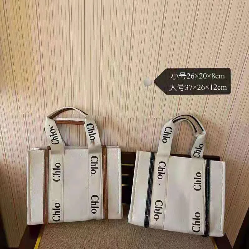 Famous Designer High Quality Women Purse and Handbags 2021 New Large Capacity Canvas Casual Totes Fashion Shoulder Messenger Bag
Famous Designer High Quality Women Purse and Handbags 2021 New Large Capacity Canvas Casual Totes Fashion Shoulder Messenger Bag