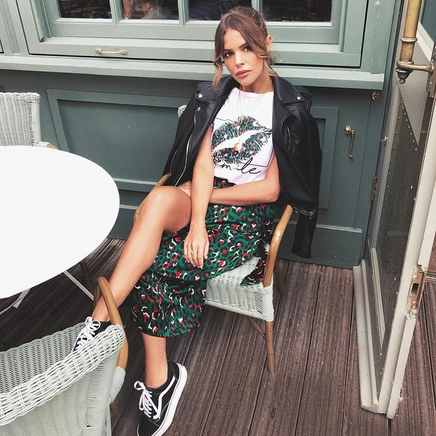 European and American autumn and winter skirts, leopard print sexy one-piece strappy hip slit print high-waisted long skirt
European and American autumn and winter skirts, leopard print sexy one-piece strappy hip slit print high-waisted long skirt