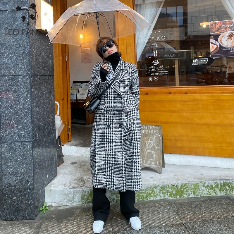 Woolen coat women high quality Classic Long wool coats 2019 New Wool Jackets Trench winter outerwear plaid woman coats
Woolen coat women high quality Classic Long wool coats 2019 New Wool Jackets Trench winter outerwear plaid woman coats