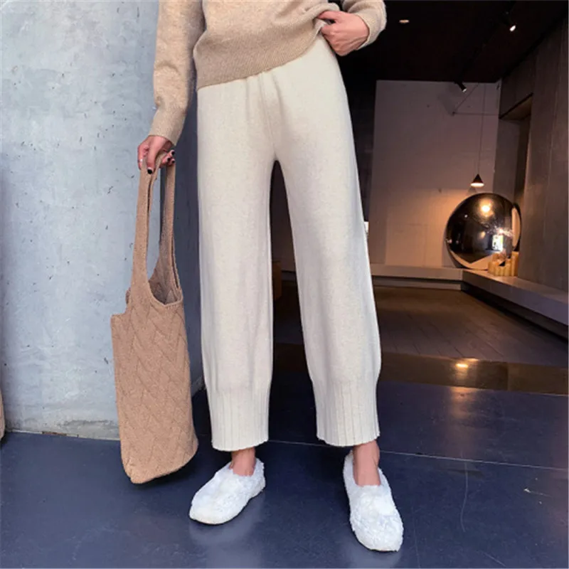 2020 Autumn Winter Elastic High Waist Straight Pants Women Loose Thick Velvet Wide Leg Pants Plus Size Cargo Pants Joggers D420 
2020 Autumn Winter Elastic High Waist Straight Pants Women Loose Thick Velvet Wide Leg Pants Plus Size Cargo Pants Joggers D420