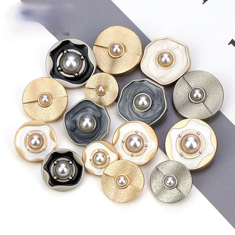 Metal pearl button round button gold versatile men's and women's top suit coat coat button irregular button
Metal pearl button round button gold versatile men's and women's top suit coat coat button irregular button