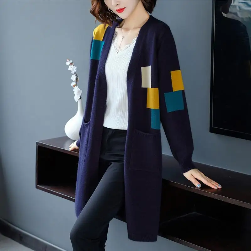 2021 Autumn Winter Women Chic Long Cardigan Female V-neck Long Sleeve Knitted Loose Sweater Ladies Casual Print Cardigans T107
2021 Autumn Winter Women Chic Long Cardigan Female V-neck Long Sleeve Knitted Loose Sweater Ladies Casual Print Cardigans T107