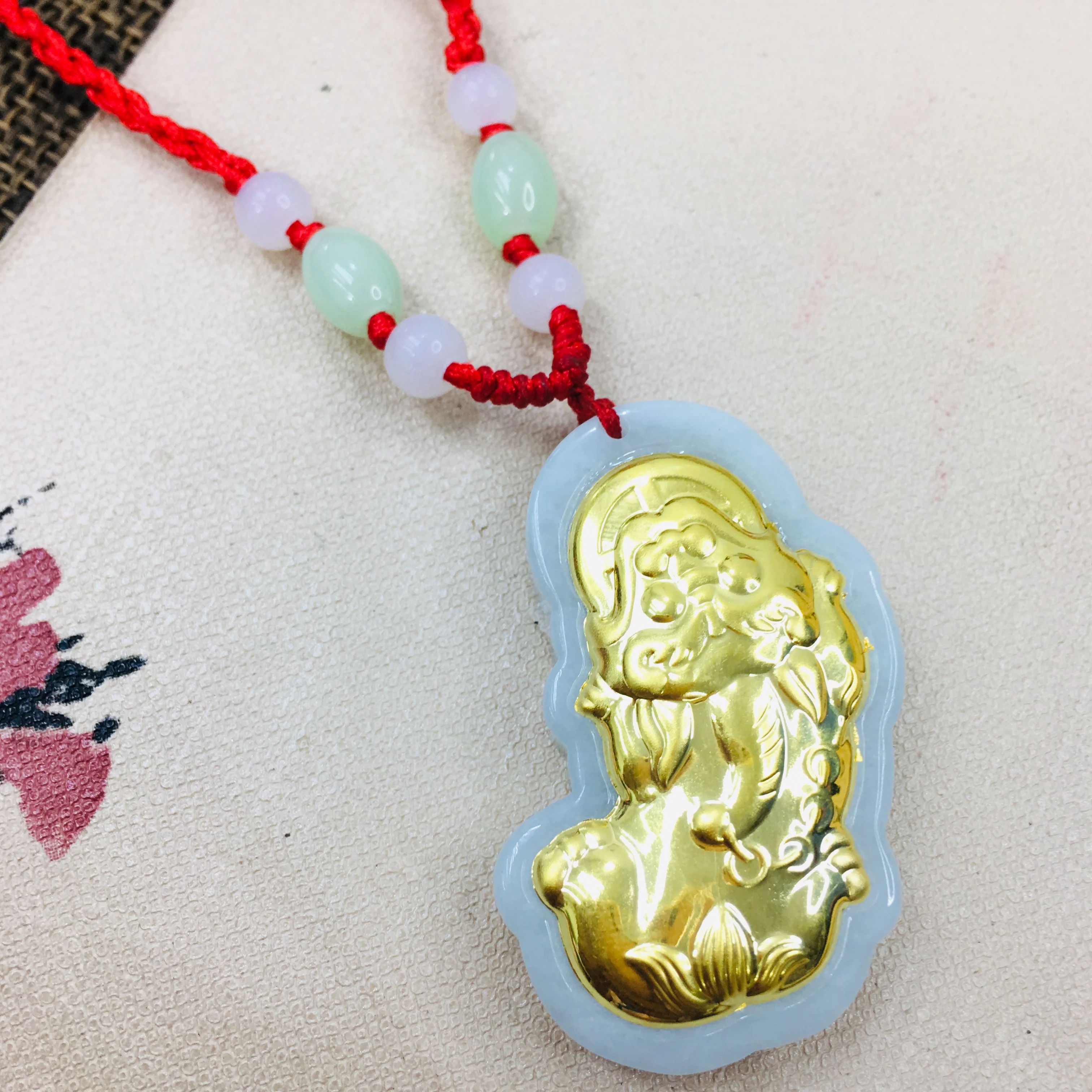 Zheru Pure Natural Hetian Jade Pendant Inlaid Gold Money Unicorn Pendant with Green Bead Necklace Gift Certificate
Zheru Pure Natural Hetian Jade Pendant Inlaid Gold Money Unicorn Pendant with Green Bead Necklace Gift Certificate