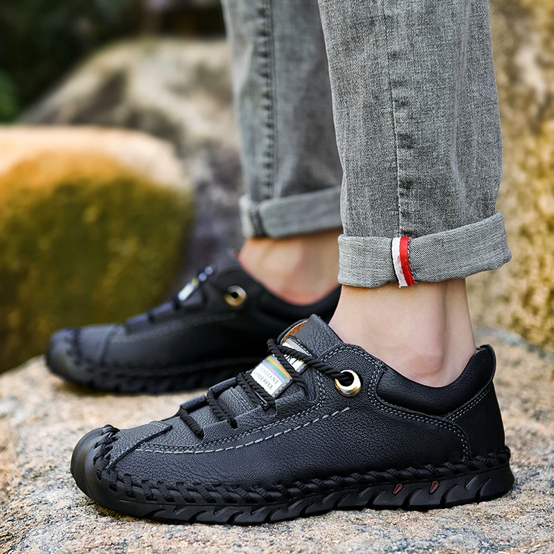 Men's British style leather shoes Winter new trend casual shoes Fashion all-match small black shoes Party shoes
Men's British style leather shoes Winter new trend casual shoes Fashion all-match small black shoes Party shoes