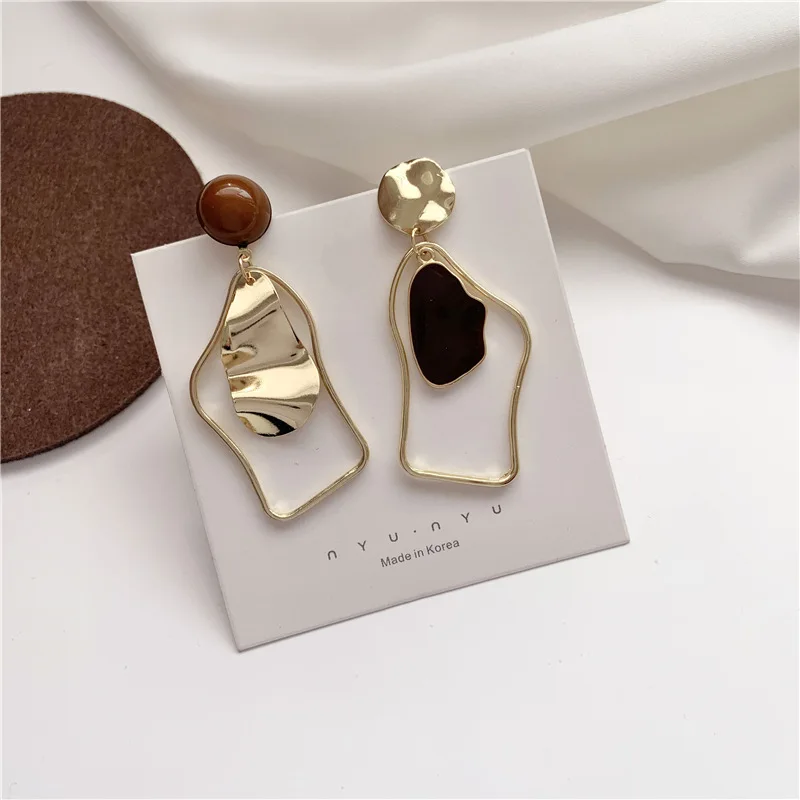 Gold Metal Irregular Drop Earrings For Women 2020 Geometric Statement Earrings Fashion Jewelry Wedding Accessories
Gold Metal Irregular Drop Earrings For Women 2020 Geometric Statement Earrings Fashion Jewelry Wedding Accessories