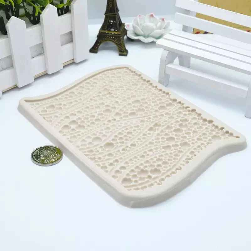 Pearl Shape Cake Rim Fondant Resin Mold for DIY Pastry Cup Cake Dessert Chocolate Lace Decoration Supplies Kitchen Tool Baking
Pearl Shape Cake Rim Fondant Resin Mold for DIY Pastry Cup Cake Dessert Chocolate Lace Decoration Supplies Kitchen Tool Baking