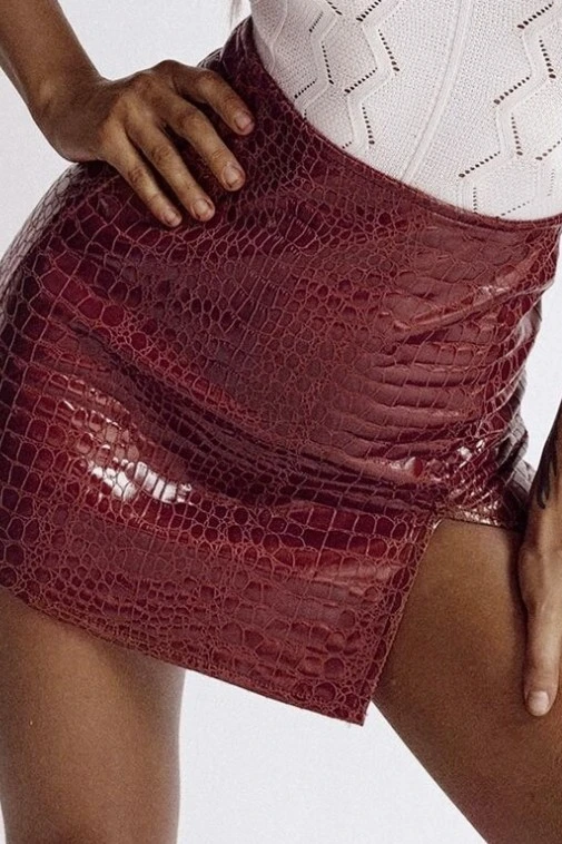 DM001 Pu leather Skirt Sexy Black split mini Skirts Women High waist Skirt Ladies Casual Office Summer New
DM001 Pu leather Skirt Sexy Black split mini Skirts Women High waist Skirt Ladies Casual Office Summer New