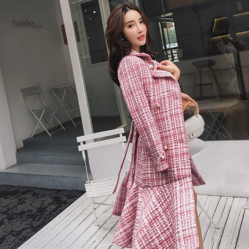 Elegant Mermaid Womens Pink Plaid Tweed Autumn Winter Long Sleeve Double Breasted Belt Waist Medium Length Trench Coats
Elegant Mermaid Womens Pink Plaid Tweed Autumn Winter Long Sleeve Double Breasted Belt Waist Medium Length Trench Coats