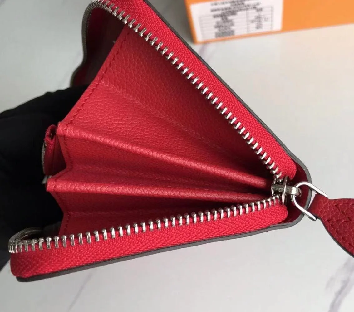 2021 new luxury fashion wallet long wallet leather multi-card large-capacity wallet handbag wallets for women wallets wallets
2021 new luxury fashion wallet long wallet leather multi-card large-capacity wallet handbag wallets for women wallets wallets