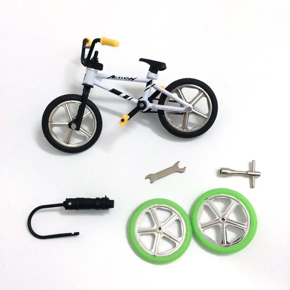 Mini Bike Toy Alloy BMX Finger Bicycle Model Bike Fans Kids Children Toy Gift Decoration fun Novelty bicycle gift 11cm x 7cm
Mini Bike Toy Alloy BMX Finger Bicycle Model Bike Fans Kids Children Toy Gift Decoration fun Novelty bicycle gift 11cm x 7cm
