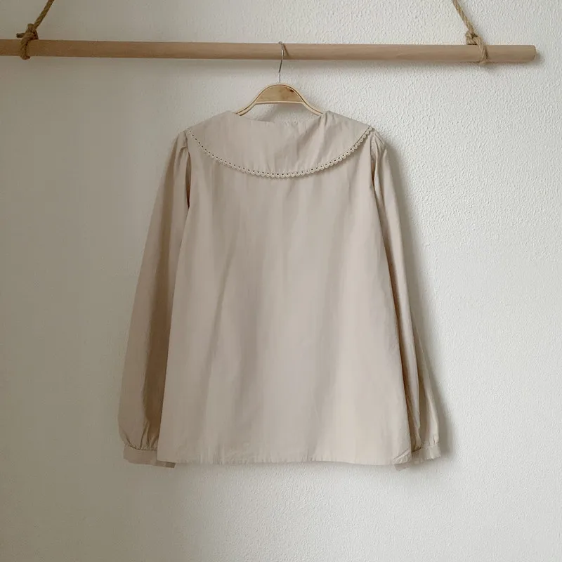 Lamtrip Brief Peter Pan Collar Lace Patchwork Romantic Lady Cotton Shirt Blouse
Lamtrip Brief Peter Pan Collar Lace Patchwork Romantic Lady Cotton Shirt Blouse