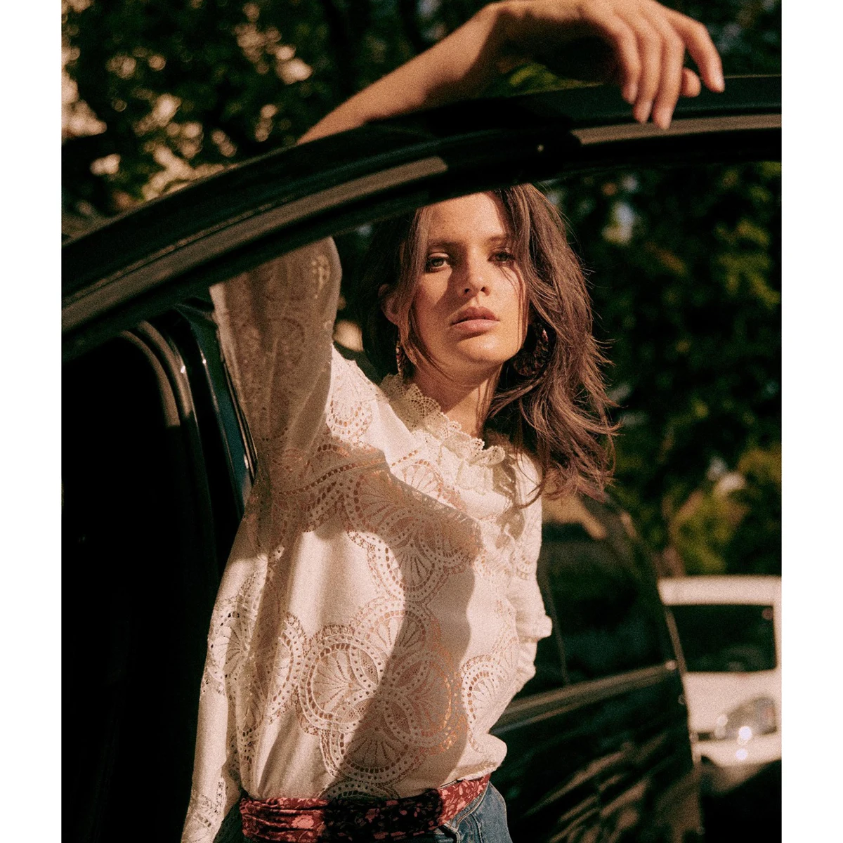 Lace Patchwork Blouse 2021 Women Hollow Out Ruffles Long Sleeves High Neck Chic Shirts Tops Elegant Retro Chemises Femme Fashion 
Lace Patchwork Blouse 2021 Women Hollow Out Ruffles Long Sleeves High Neck Chic Shirts Tops Elegant Retro Chemises Femme Fashion