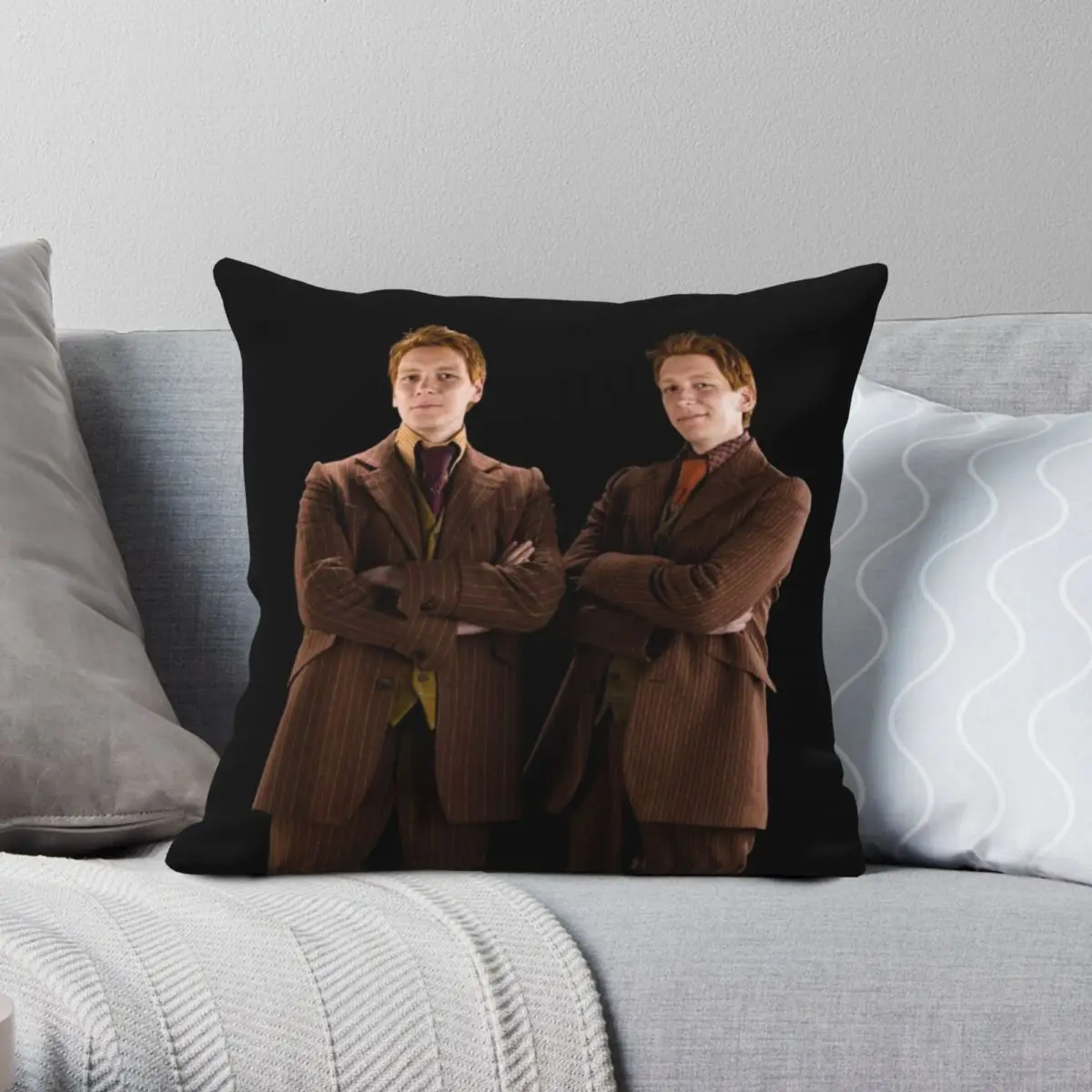 Квадратный чехол для подушки Fred And George Weasley из полиэстера и льна, бархатный декоративный чехол для подушки на молнии, чехол для дивана, наволо...
Квадратный чехол для подушки Fred And George Weasley из полиэстера и льна, бархатный декоративный чехол для подушки на молнии, чехол для дивана, наволо...