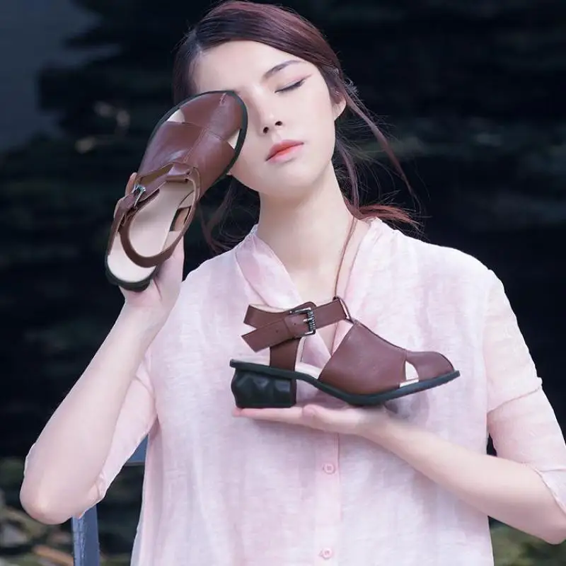 YourSeason 2020 New Spring Summer High Heels Sandals Women Buckle Strap Casual Shallow Ladies Retro Sandals Genuine Leather
YourSeason 2020 New Spring Summer High Heels Sandals Women Buckle Strap Casual Shallow Ladies Retro Sandals Genuine Leather