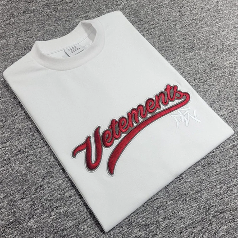 Vetements Red Sweet Embroidered Logo T-shirt Men Women Vetements Tee Oversize VTM Tops Tag
Vetements Red Sweet Embroidered Logo T-shirt Men Women Vetements Tee Oversize VTM Tops Tag