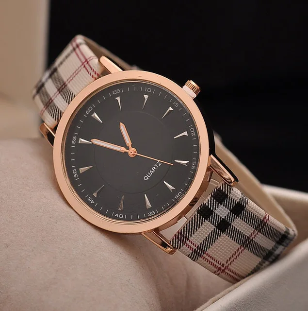 2021 The Mens' Watches Luxury Fashion Quartz British Style Watch Plaid Clock Rose Gold Dial Casual Wristwatch Relogio Feminino
2021 The Mens' Watches Luxury Fashion Quartz British Style Watch Plaid Clock Rose Gold Dial Casual Wristwatch Relogio Feminino