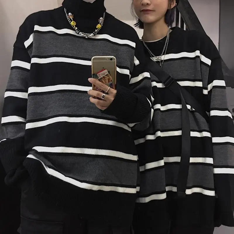 2021 New Korean Fashion Pullover Round Neck Retro Knit Striped Sweater for Men HighNeck Harajuku Streetwear Black Sweater
2021 New Korean Fashion Pullover Round Neck Retro Knit Striped Sweater for Men HighNeck Harajuku Streetwear Black Sweater