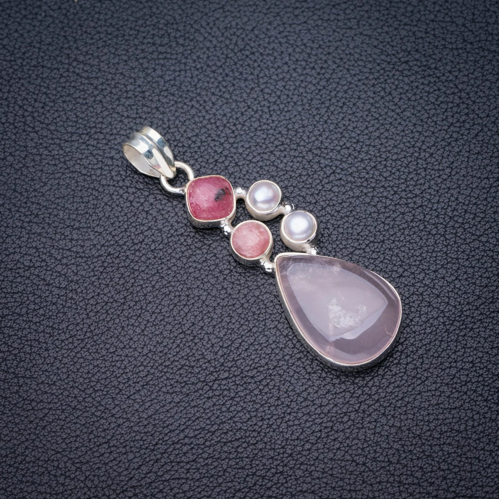 StarGems Natural Rose Quartz Rhodonite And River Pearl Handmade 925 Sterling Silver Pendant 2.25" E4130
StarGems Natural Rose Quartz Rhodonite And River Pearl Handmade 925 Sterling Silver Pendant 2.25" E4130