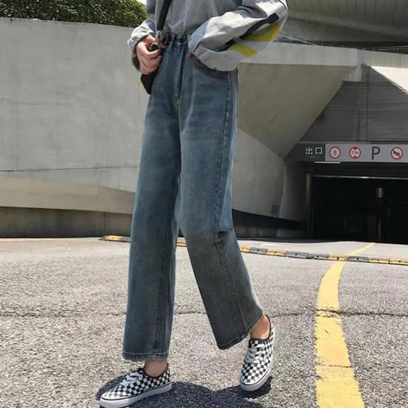 Шикарные джинсовые брюки с высокой талией в стиле ретро для женщин Новинка весна-лето 2021 подходящие ко всему стройнящие студенческие прямы...
Шикарные джинсовые брюки с высокой талией в стиле ретро для женщин Новинка весна-лето 2021 подходящие ко всему стройнящие студенческие прямы...