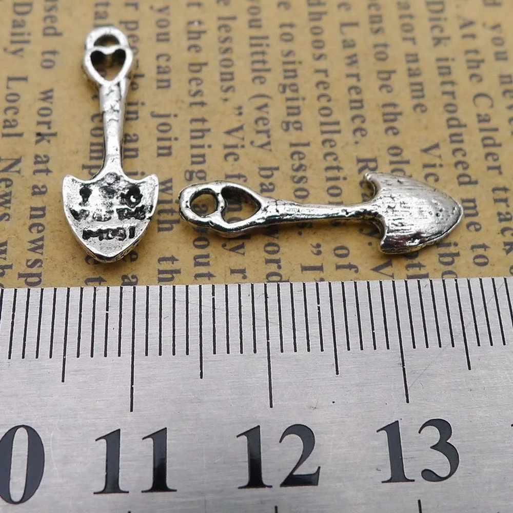 200pcs Shovel Charms 8mm x 24mm DIY Jewelry Making Pendant Antique Silver Color
200pcs Shovel Charms 8mm x 24mm DIY Jewelry Making Pendant Antique Silver Color