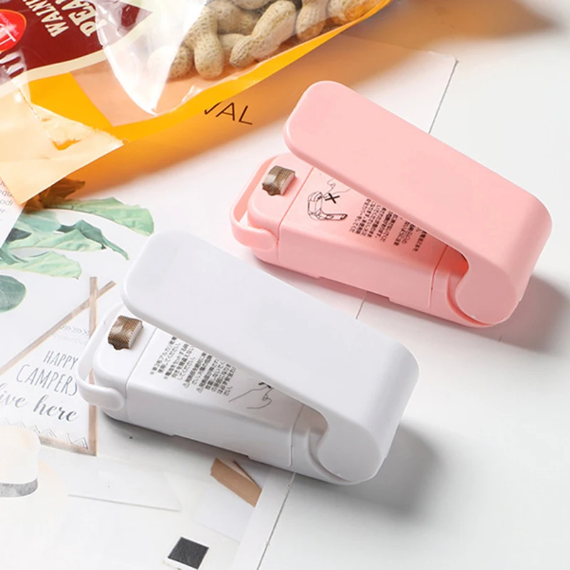 Portable Heat Sealer Plastic Package Storage Bag Mini Sealing Machine Handy Sticker and Seals for Food Snack Kitchen Accessories
Portable Heat Sealer Plastic Package Storage Bag Mini Sealing Machine Handy Sticker and Seals for Food Snack Kitchen Accessories
