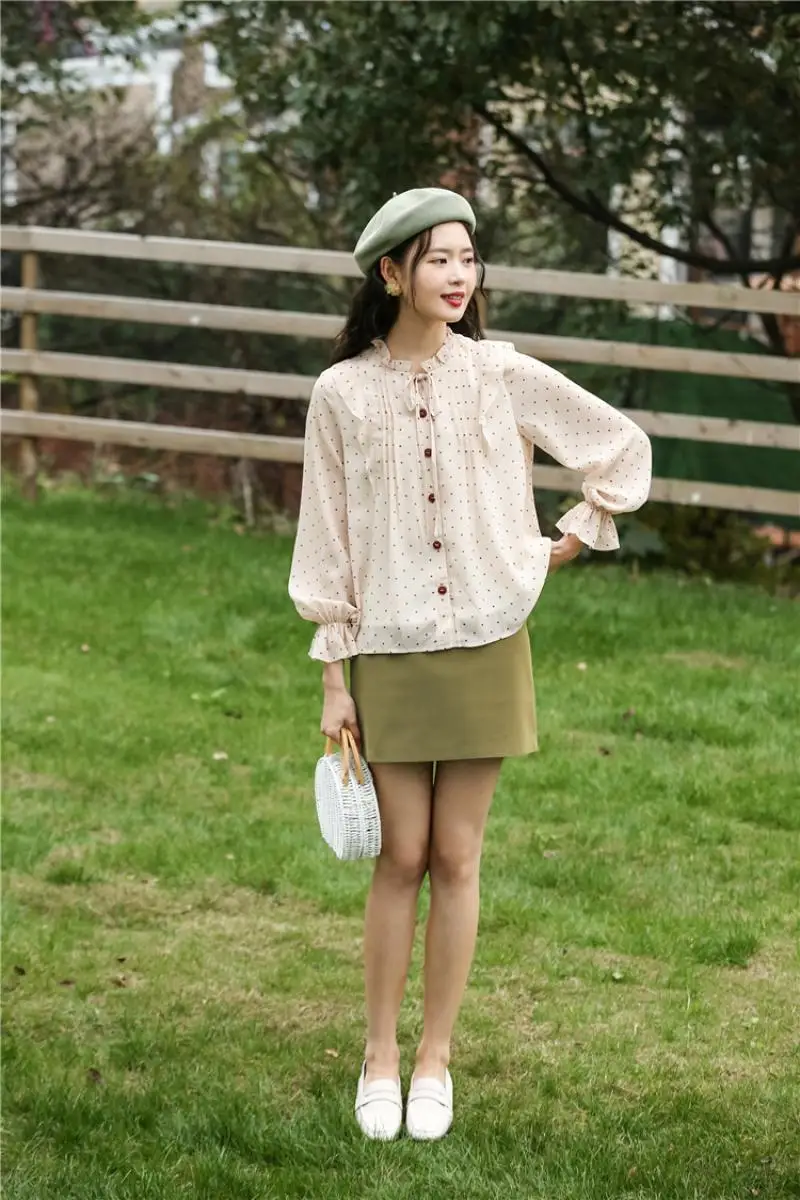 2021 spring new Korean style design sense western style bandage chiffon polka dot shirt trumpet sleeve wood ear shirt women
2021 spring new Korean style design sense western style bandage chiffon polka dot shirt trumpet sleeve wood ear shirt women
