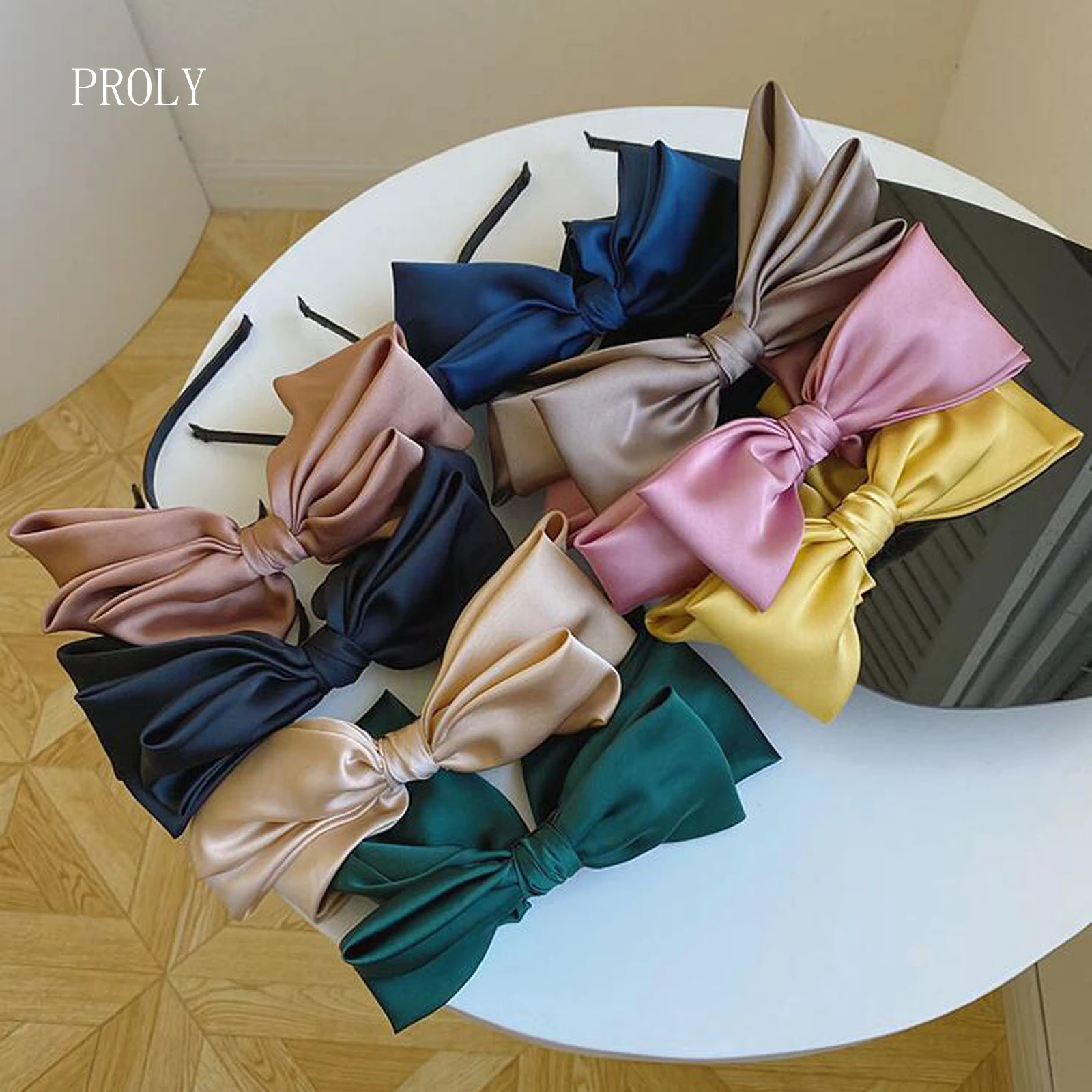 PROLY New Fashion Women Headband Double Layer Big Bowknot Turban Casual Solid Color Hairband Soft Light Hair Accessories
PROLY New Fashion Women Headband Double Layer Big Bowknot Turban Casual Solid Color Hairband Soft Light Hair Accessories