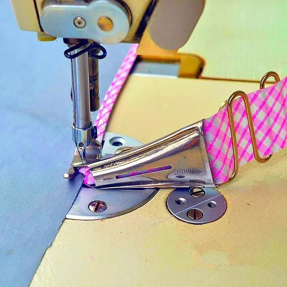 Curve Edge Bias Binder 10 Hemmer Right Angle Bias Binder For Lockstitch Machine Binding Of Curve Edge
Curve Edge Bias Binder 10 Hemmer Right Angle Bias Binder For Lockstitch Machine Binding Of Curve Edge
