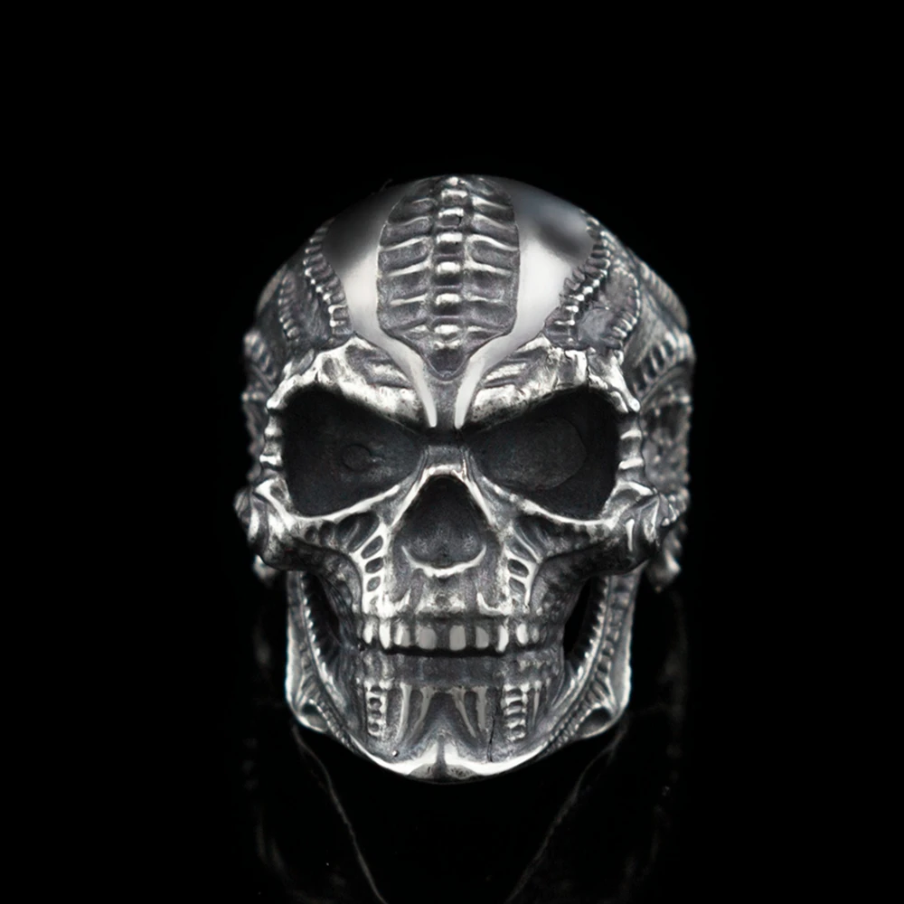 SECRET BOYS Vintage Gothic Carbide Alien Predator Skull Ring Punk Bicycle Men's Locomotive Jewelry
SECRET BOYS Vintage Gothic Carbide Alien Predator Skull Ring Punk Bicycle Men's Locomotive Jewelry