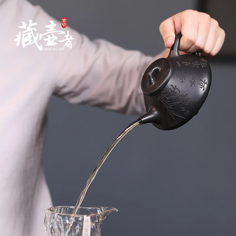 clay teapot is a national high-tech and pure handmade stone ladle pot with lettering bamboo black teapot single pot
clay teapot is a national high-tech and pure handmade stone ladle pot with lettering bamboo black teapot single pot