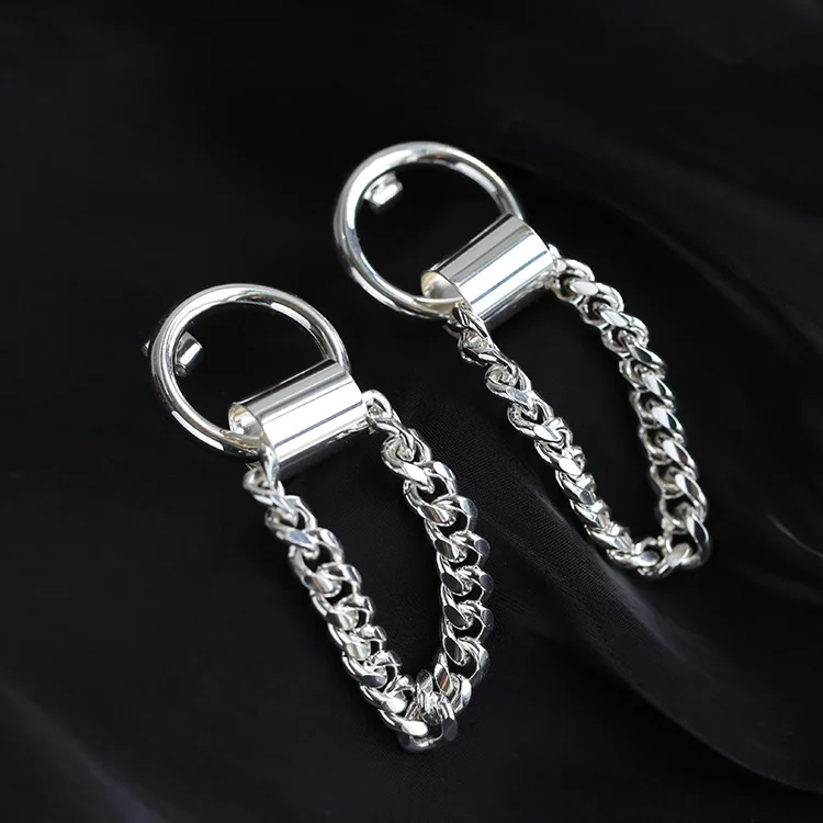 European and American style ins silver tassel chain earrings female personality retro trend design earrings 2021 new
European and American style ins silver tassel chain earrings female personality retro trend design earrings 2021 new