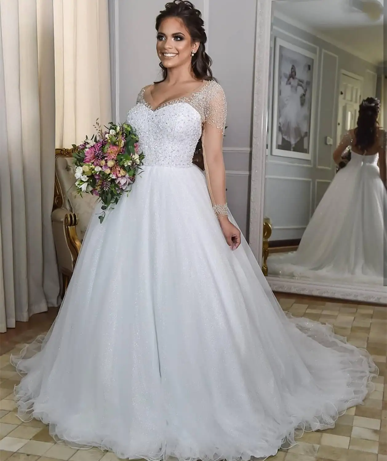 Роскошное Свадебное платье, бальное платье принцессы с длинным рукавом, украшенное кристаллами, бисером, сердечком и шлейфом в часовне, сва... 
Роскошное Свадебное платье, бальное платье принцессы с длинным рукавом, украшенное кристаллами, бисером, сердечком и шлейфом в часовне, сва...