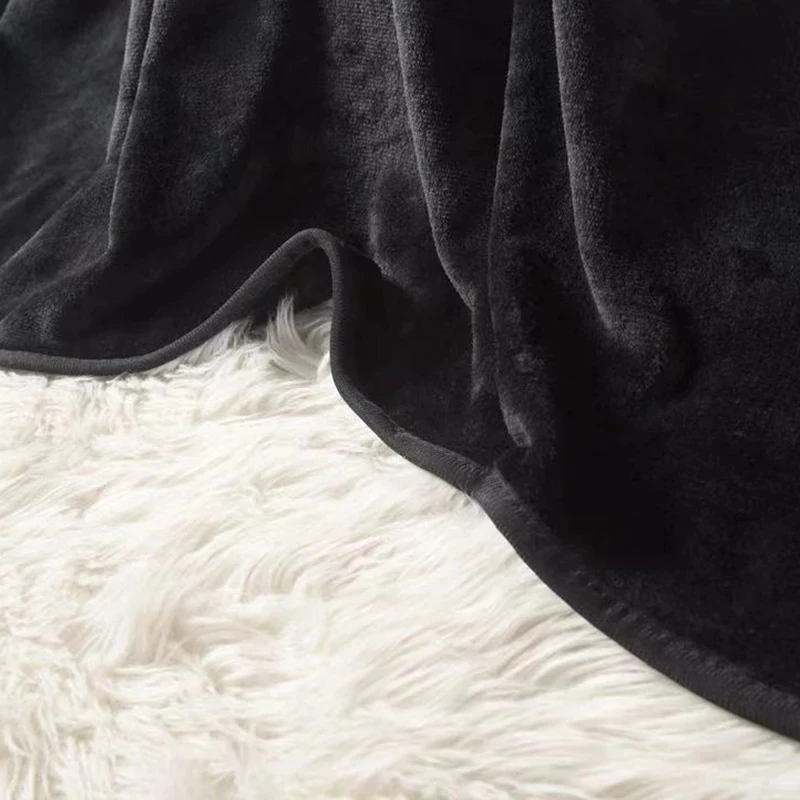 Luxury Brand Logo Blankets for Beds Female Towel Bath Towel Warm Soft Coral Flannel Blanket Fleece Bed Sofa Brand Throw Blanket
Luxury Brand Logo Blankets for Beds Female Towel Bath Towel Warm Soft Coral Flannel Blanket Fleece Bed Sofa Brand Throw Blanket