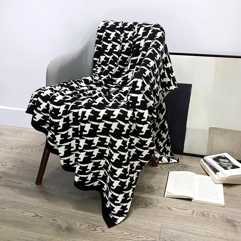 Fashion Houndstooth Blanket Modern Soft Cozy Knitted Throw Blankets Shawl Portable Warm Sofa Bed Cover Dropshipping
Fashion Houndstooth Blanket Modern Soft Cozy Knitted Throw Blankets Shawl Portable Warm Sofa Bed Cover Dropshipping