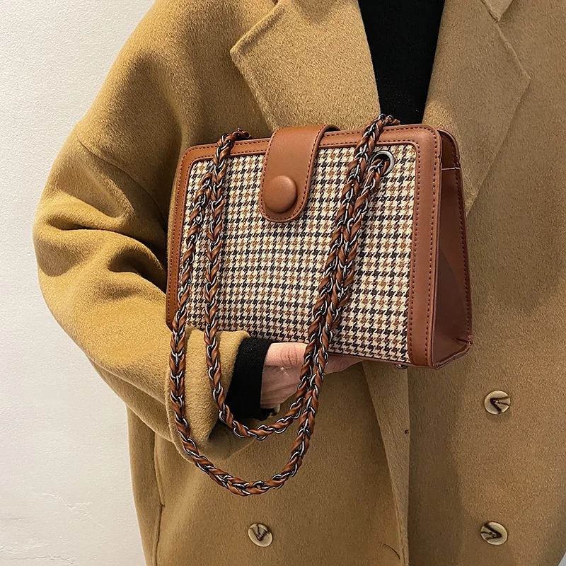 VeryMe 2020 New Women Tote Retro lattice Shoulder Bag Fashion Square Underarm Bag Chain Shoulder Handbag Female Sac A Main Femme
VeryMe 2020 New Women Tote Retro lattice Shoulder Bag Fashion Square Underarm Bag Chain Shoulder Handbag Female Sac A Main Femme