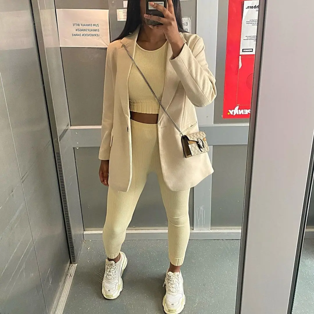 Лето 2021, европейский и американский стиль ~ модный и универсальный Тонкий Повседневный свободный пиджак с длинными рукавами
Лето 2021, европейский и американский стиль ~ модный и универсальный Тонкий Повседневный свободный пиджак с длинными рукавами