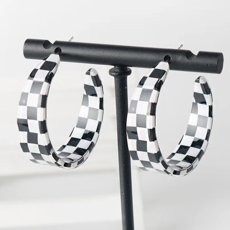 Fashion Checkerboard Earrings Bump Color C Half Circle Stud Earrings For Women Retro Korea Trend Jewelry Christmas Friends Gift
Fashion Checkerboard Earrings Bump Color C Half Circle Stud Earrings For Women Retro Korea Trend Jewelry Christmas Friends Gift