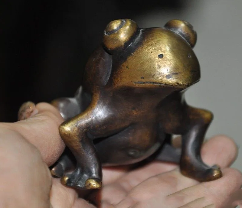 Christmas 3"old Chinese bronze copper Feng shui wealth auspicious frog statue wedding decoration
Christmas 3"old Chinese bronze copper Feng shui wealth auspicious frog statue wedding decoration