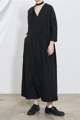 Fall new design of the minority design dark v neck high waist wide legs loose slimming jumpsuit
Fall new design of the minority design dark v neck high waist wide legs loose slimming jumpsuit