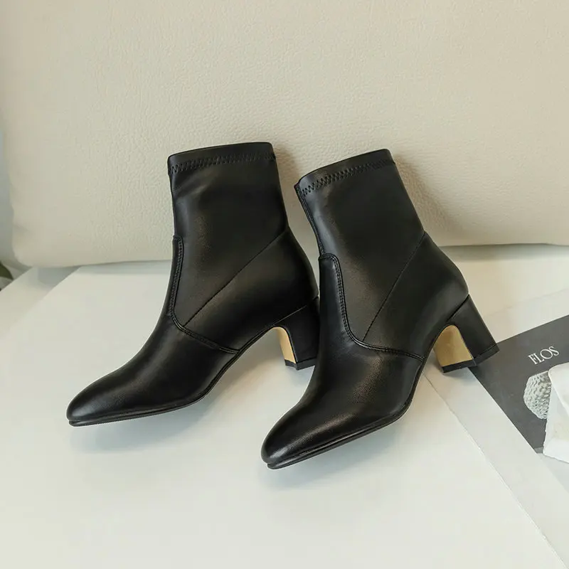 Genuine Leather Fashion Round Toe Ladies Boots Heels 2020 Autumn Winter Thick High Heel Women Boots Party Weddding Shoes Woman
Genuine Leather Fashion Round Toe Ladies Boots Heels 2020 Autumn Winter Thick High Heel Women Boots Party Weddding Shoes Woman