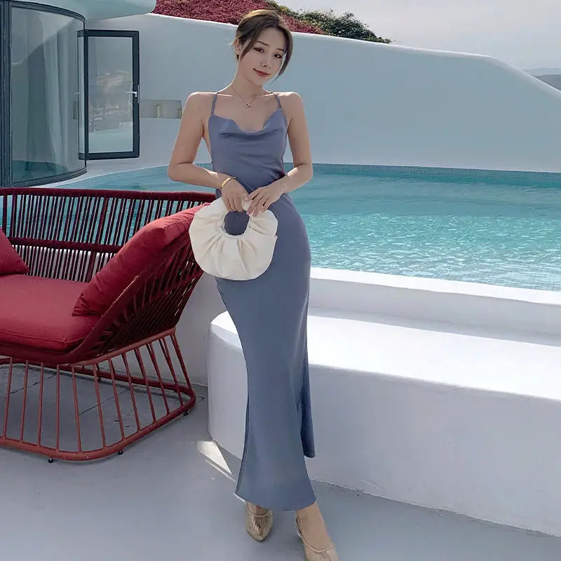 2021 Summer Elegant Sexy Strap Dress Sleeveless Backless Slim Dress Party Evening One Piece Dress Korean Office Lady Bandage
2021 Summer Elegant Sexy Strap Dress Sleeveless Backless Slim Dress Party Evening One Piece Dress Korean Office Lady Bandage