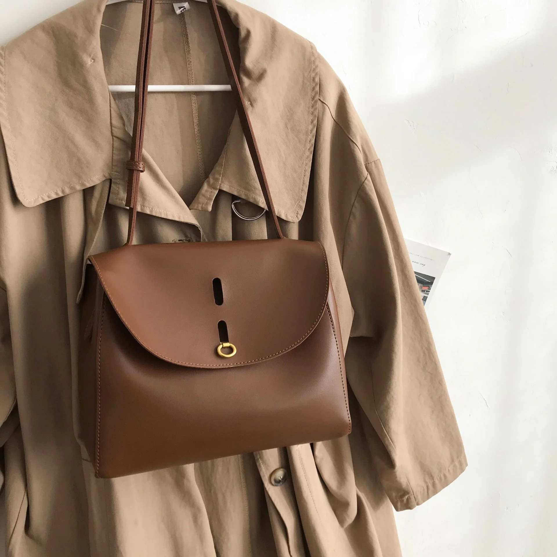 Женская сумка большой вместимости, новый красный портфель в сеточку для осени и зимы, дизайнерская сумка для подмышек, сумка
Женская сумка большой вместимости, новый красный портфель в сеточку для осени и зимы, дизайнерская сумка для подмышек, сумка