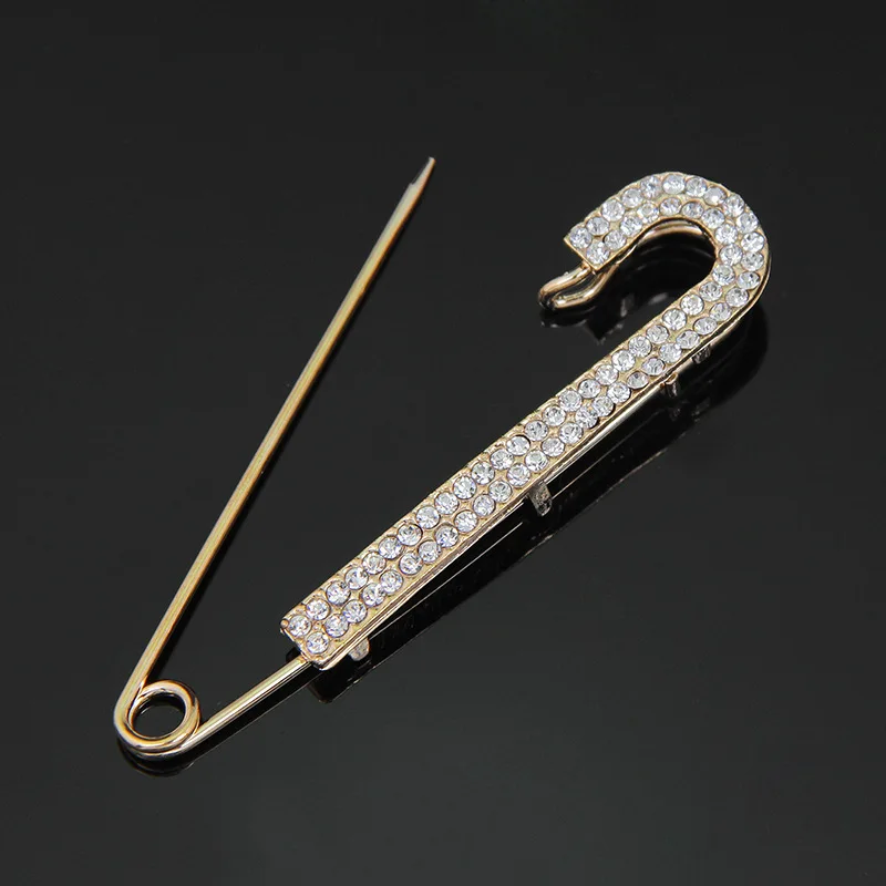 Plum Brooch Enamel Pin Creative Indonesian Wind-encrusted Crystal Pearls Collar Pin Crown Pins For Women Men
Plum Brooch Enamel Pin Creative Indonesian Wind-encrusted Crystal Pearls Collar Pin Crown Pins For Women Men