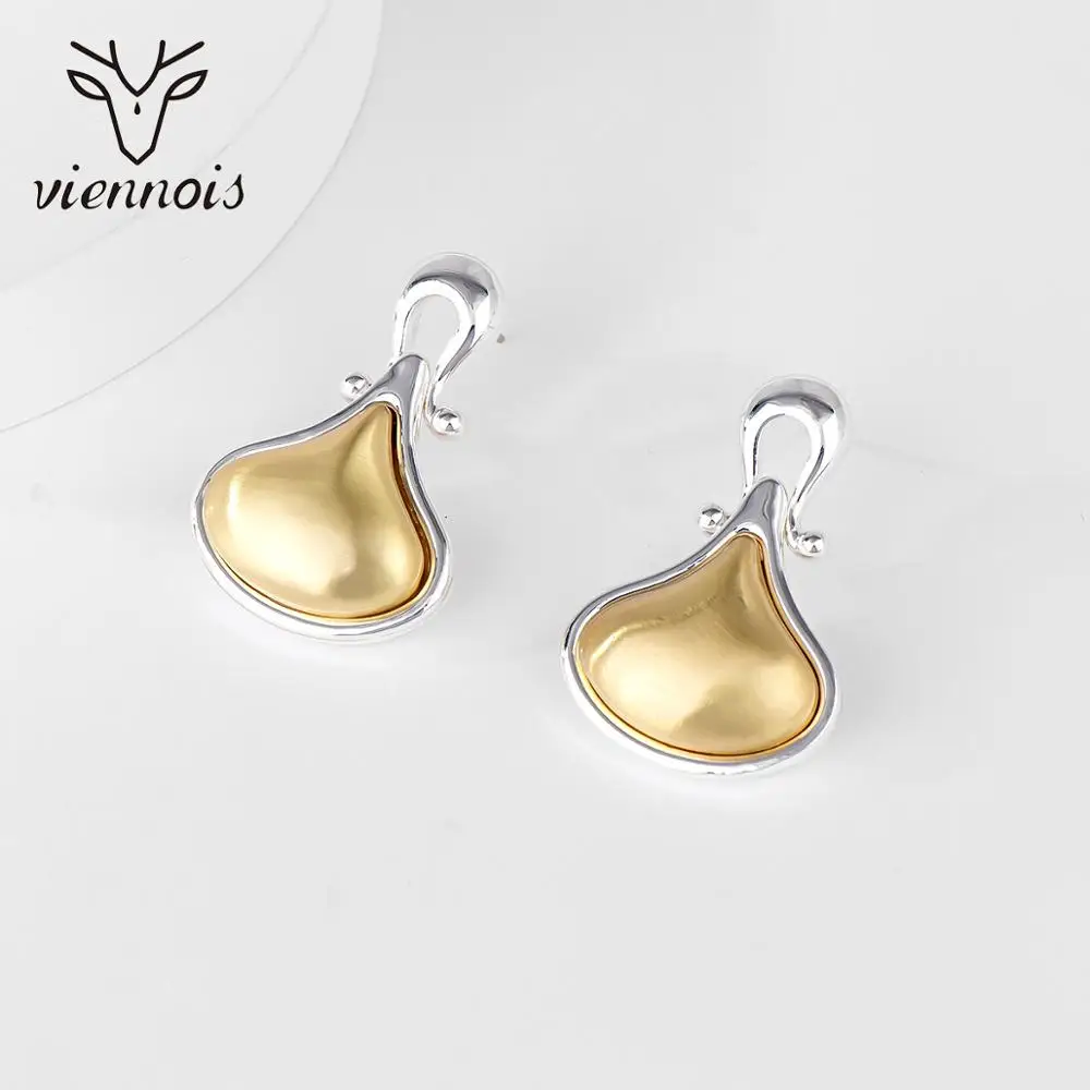 Viennois Vintage Dubai Drop Earrings Simple Ginkgo Dangle Earrings African Jewelry Fashion Statement Earrings for Women Girls
Viennois Vintage Dubai Drop Earrings Simple Ginkgo Dangle Earrings African Jewelry Fashion Statement Earrings for Women Girls