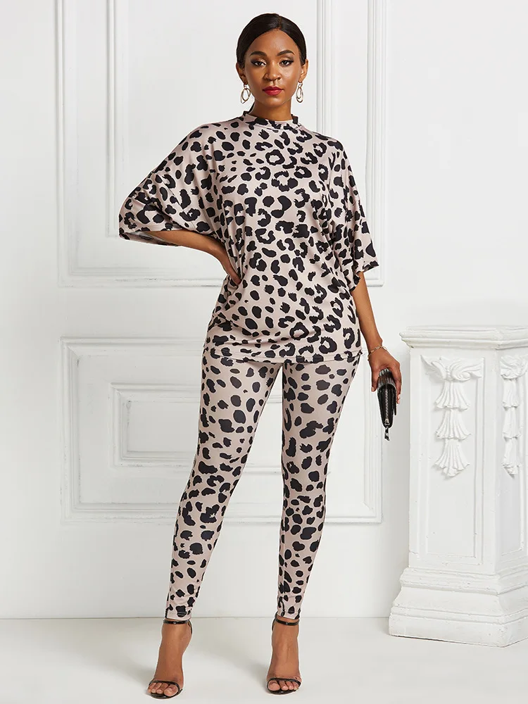 2020 Leopard print Women Office Two Piece Set Short Sleeve Tracksuit and Long Pants Set Outfits Conjunto Feminino 
2020 Leopard print Women Office Two Piece Set Short Sleeve Tracksuit and Long Pants Set Outfits Conjunto Feminino