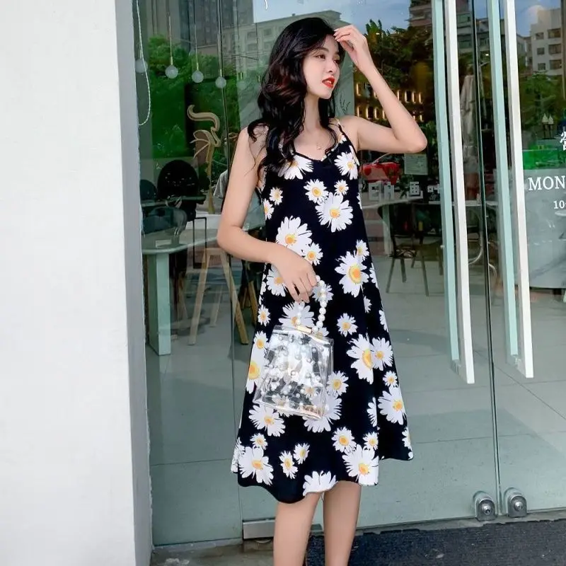 2021 net red floral suspender dress summer new French fairy super fairy sweet student dress
2021 net red floral suspender dress summer new French fairy super fairy sweet student dress