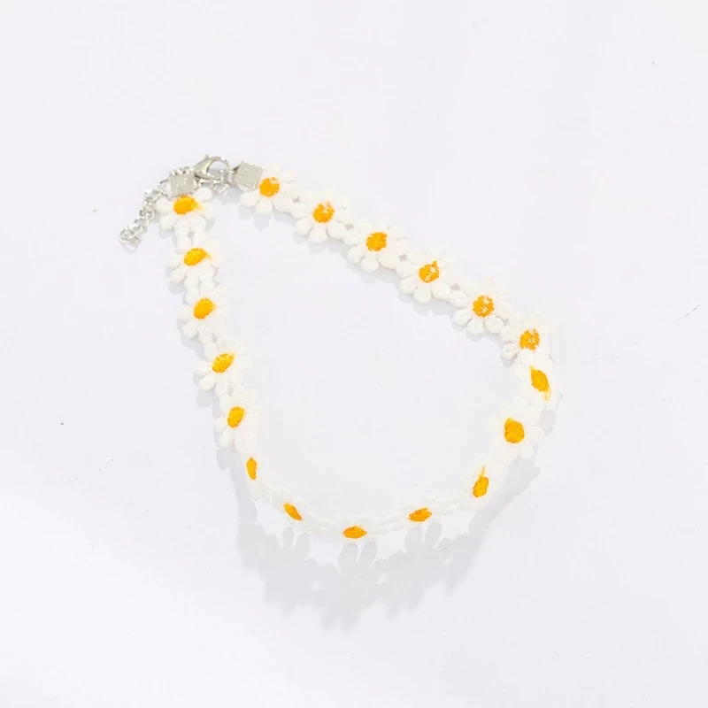2021 Classic Fashion Daisy Collar Ladies Lace Collar Party Casual Boho Style Yellow Flower Hippie Necklace White Jewelry 
2021 Classic Fashion Daisy Collar Ladies Lace Collar Party Casual Boho Style Yellow Flower Hippie Necklace White Jewelry