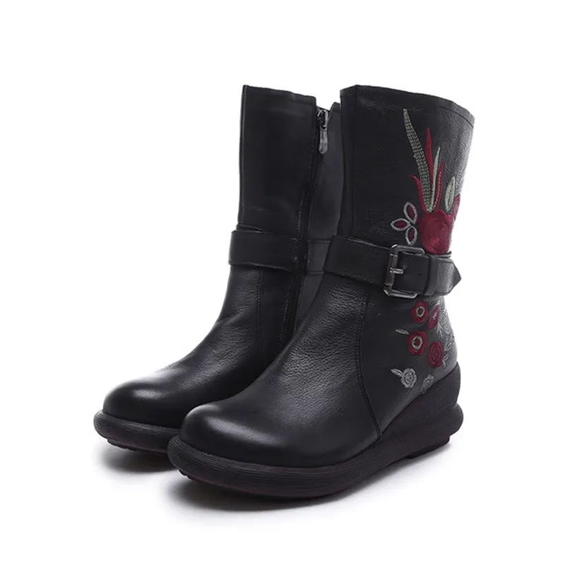 Mid tube women's boots 2019 autumn winter new leather women's boots embroidered thick bottom non-slip casual women short boot 
Mid tube women's boots 2019 autumn winter new leather women's boots embroidered thick bottom non-slip casual women short boot